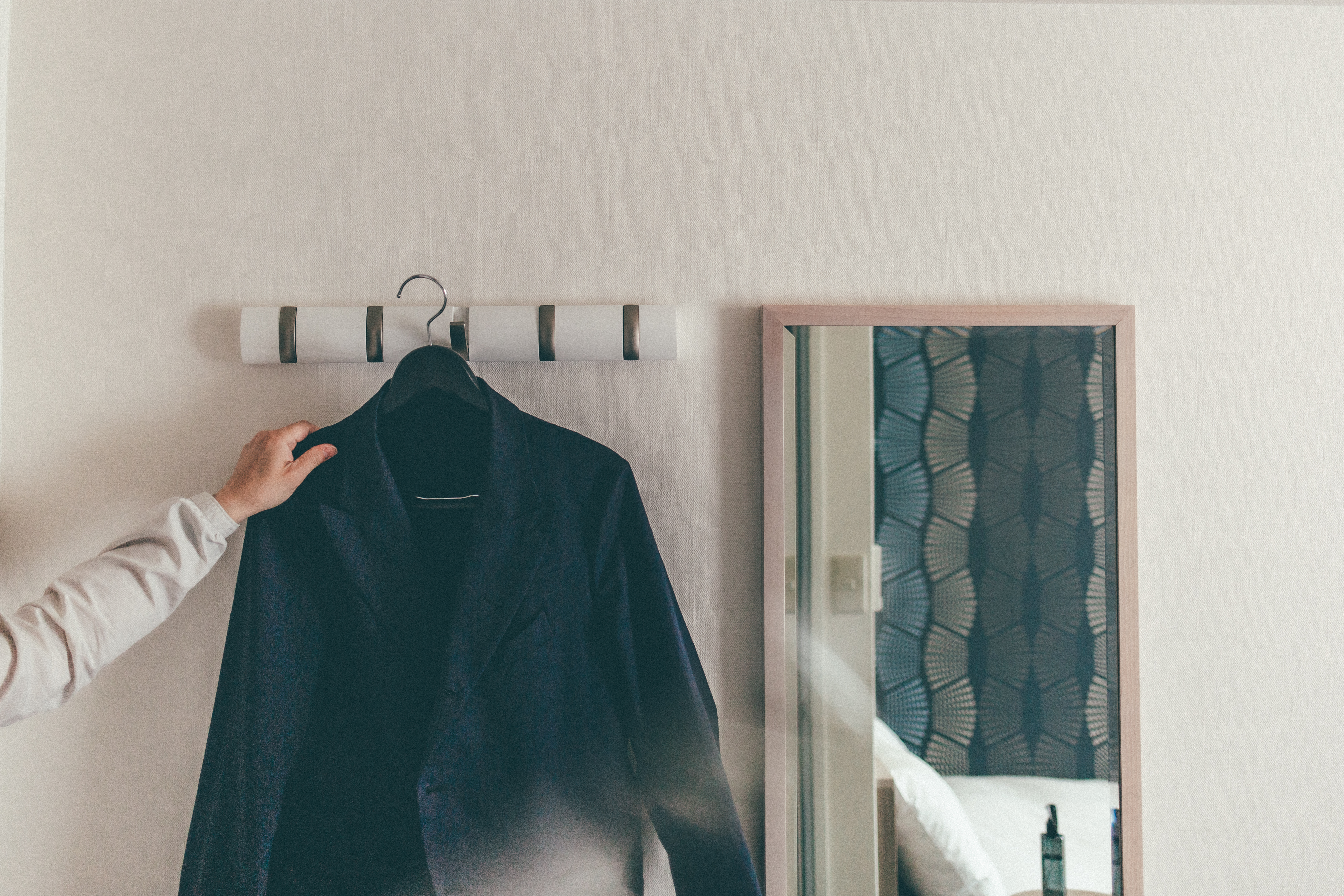 客室備品（ハンガーラック）