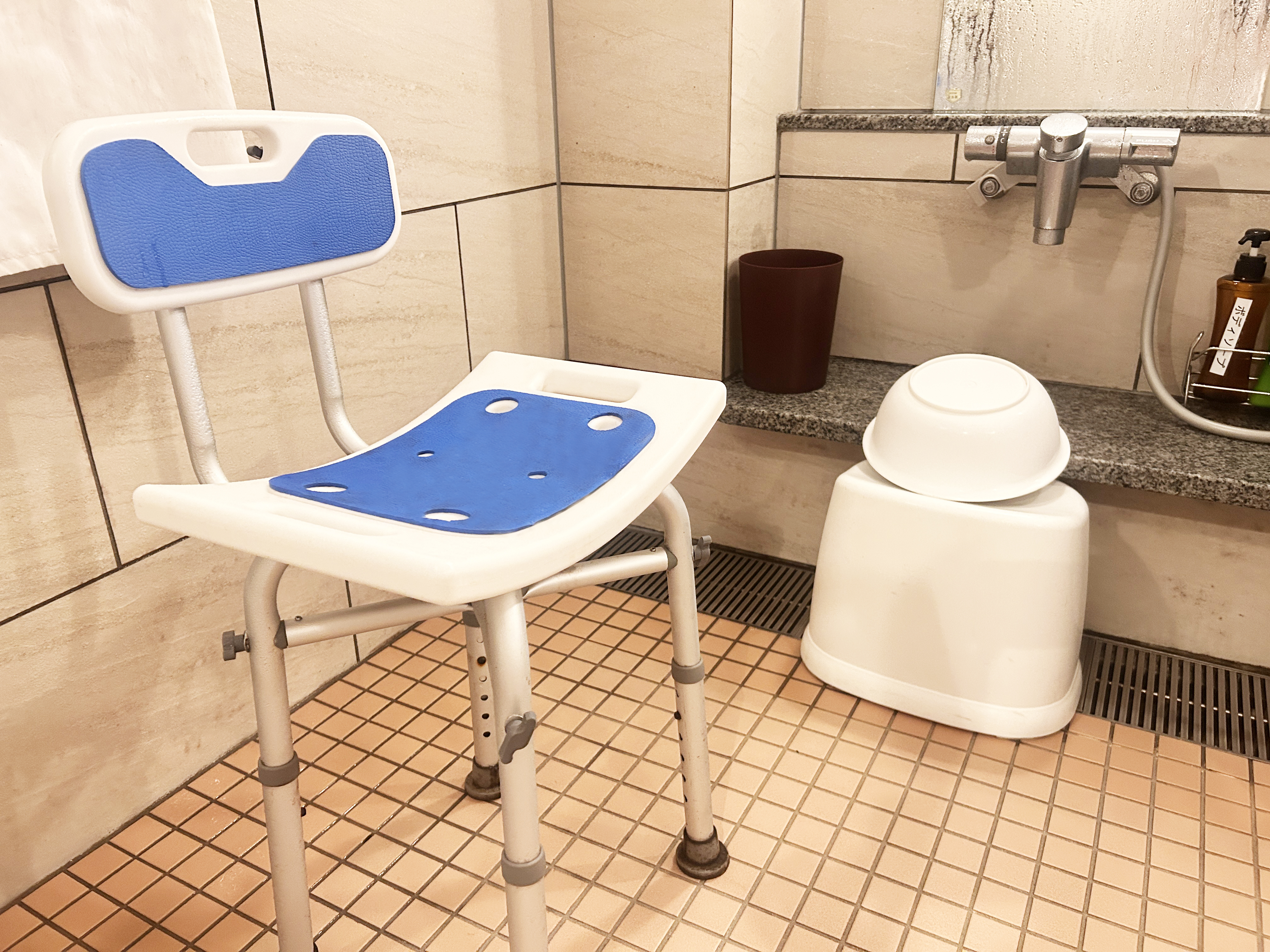 浴室内（高座面シャワーチェア）