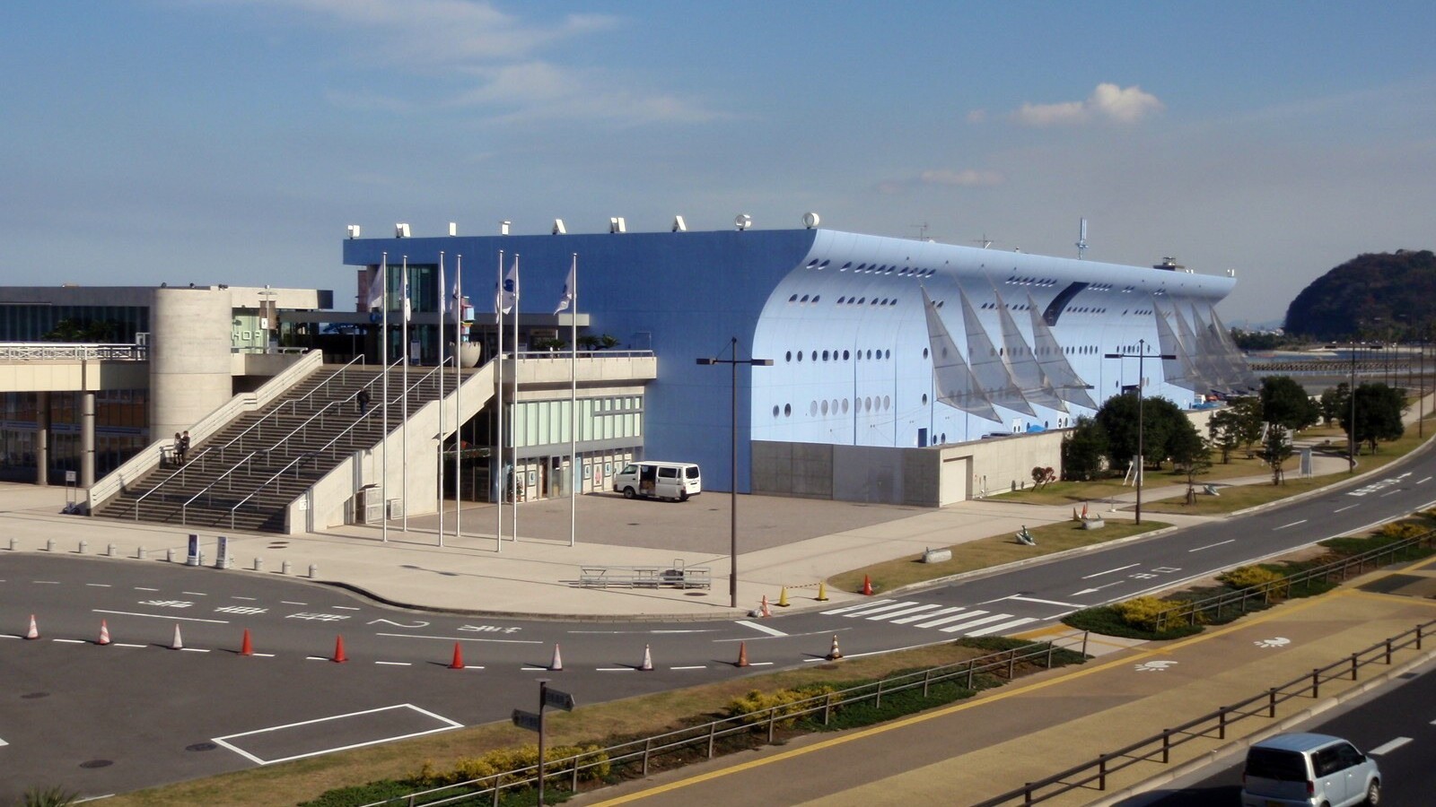 大分マリーンパレス水族館「うみたまご」 外観
