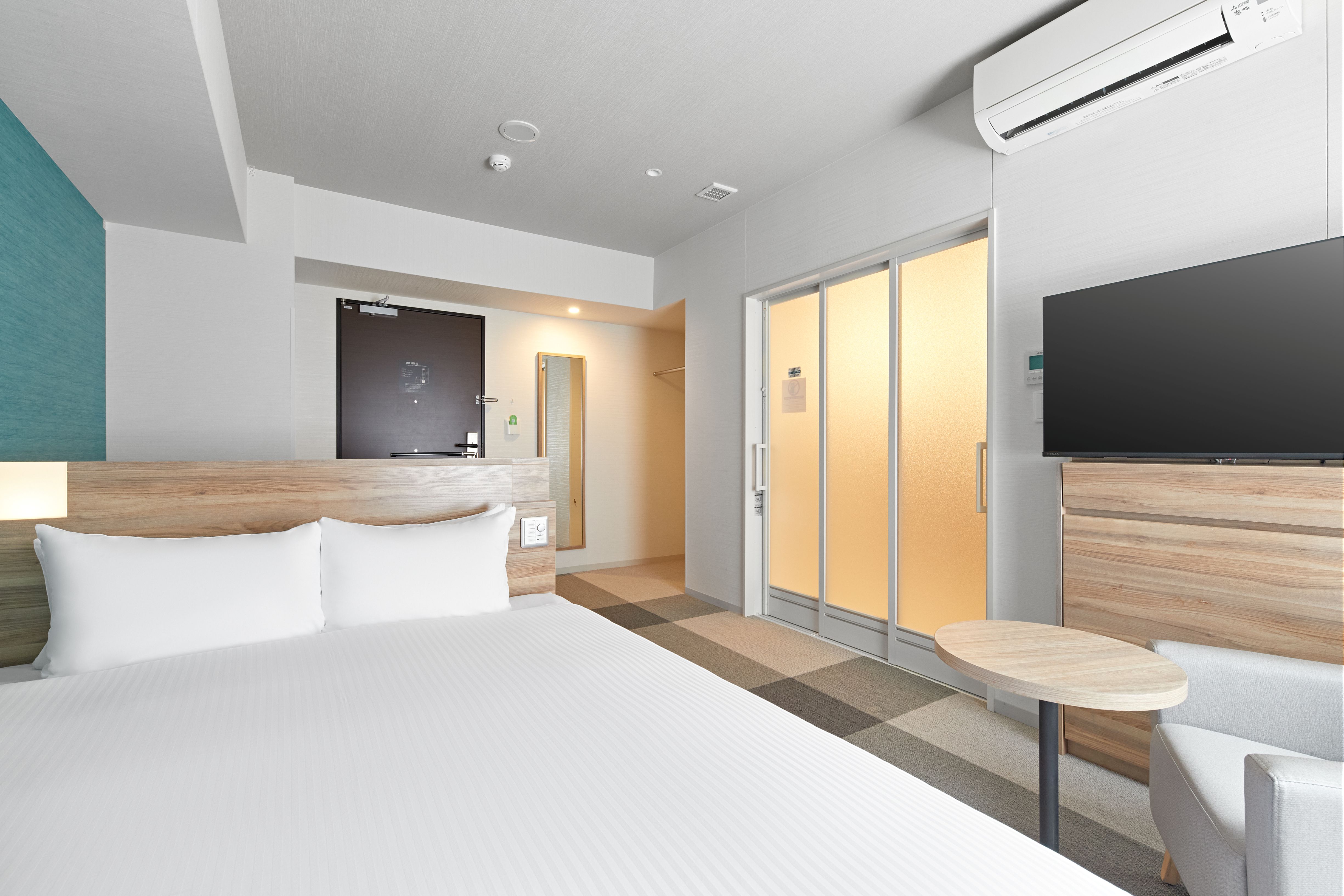 【ユニバーサルダブル】