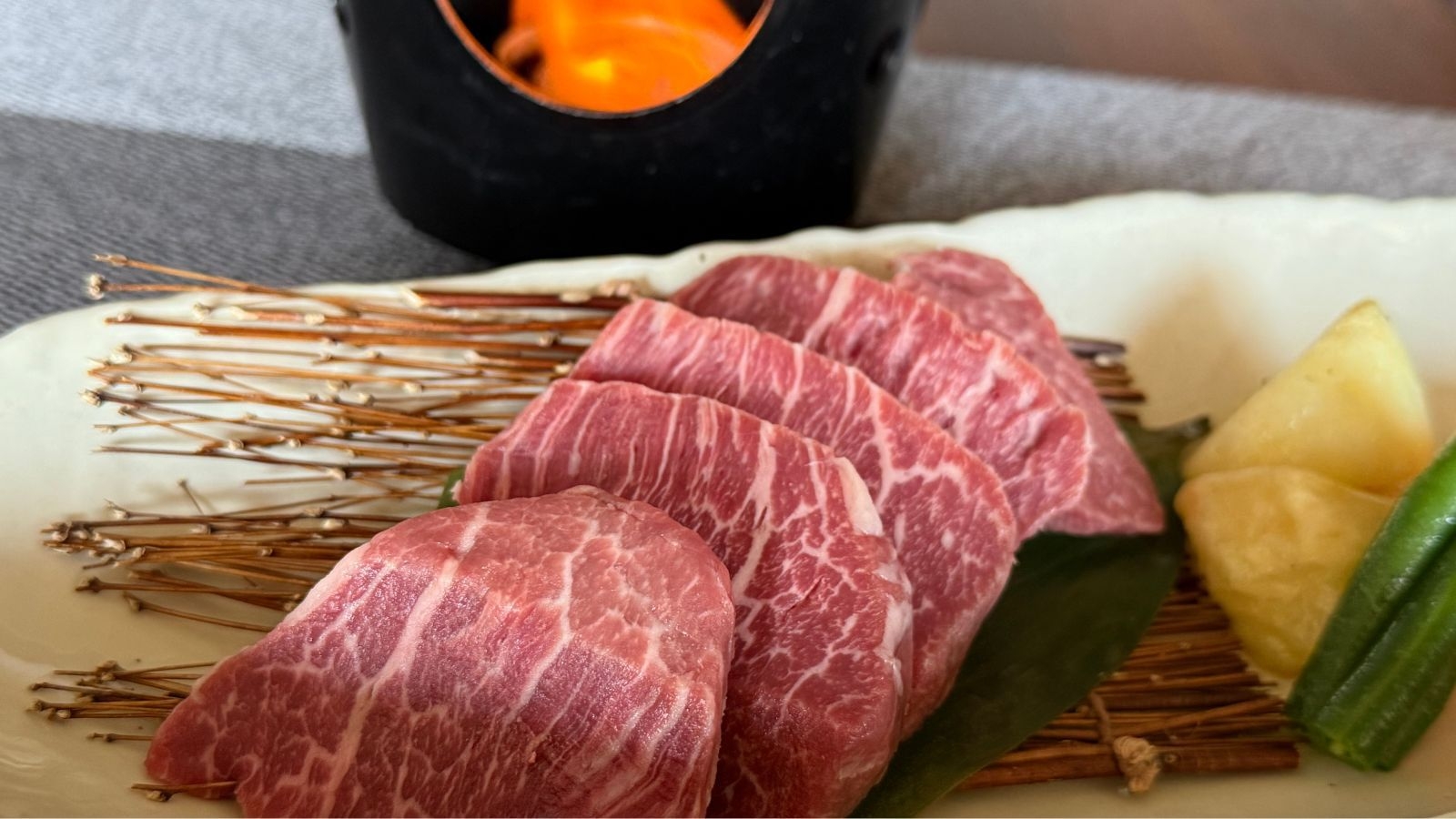 【Wメイン×おばんざいビュッフェ】国産黒毛和牛極上シャトーブリアン＆アワビの鉄板焼き｜一泊二食