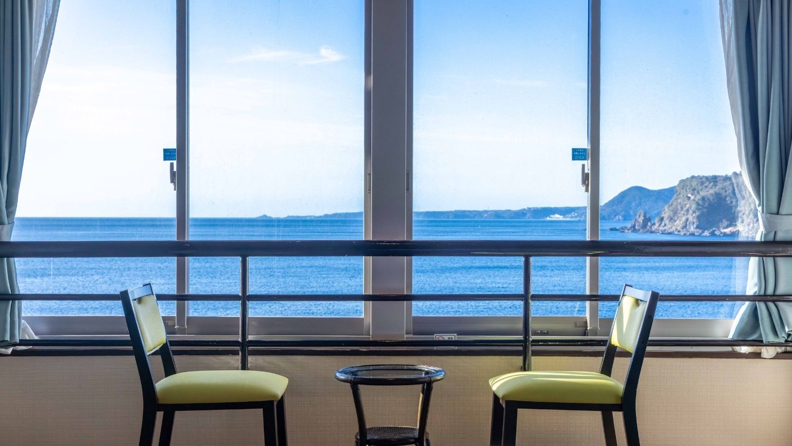 シャワー付きツイン(角部屋ツイン10帖)