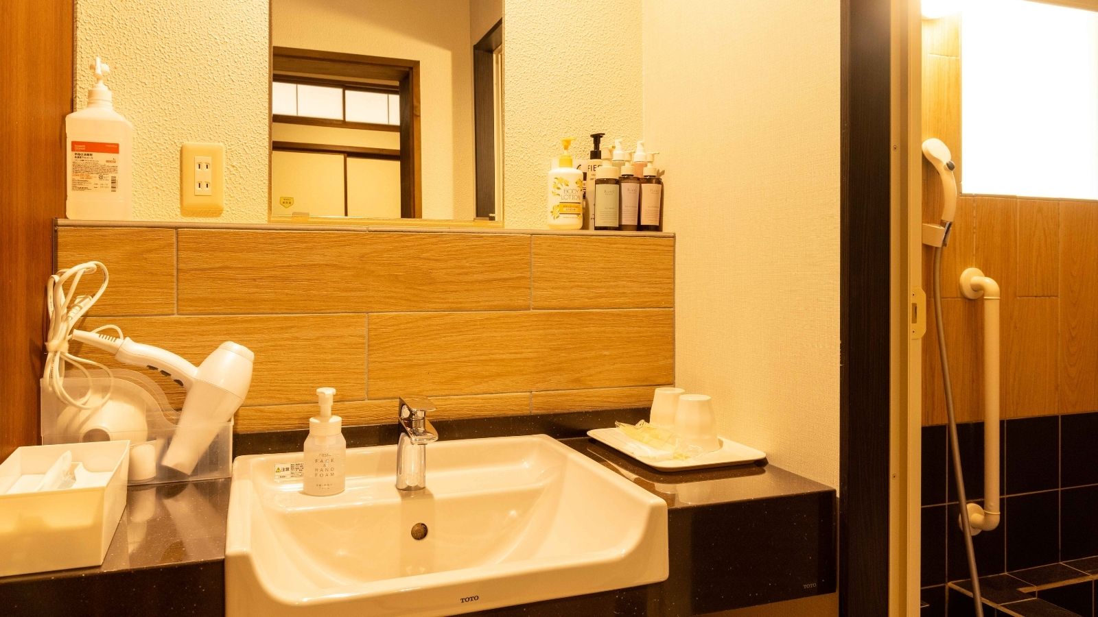 温泉付きファミリールーム(角部屋13帖）