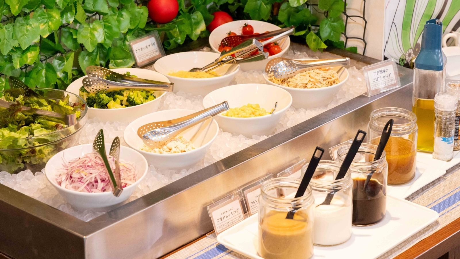 朝食ビュッフェ