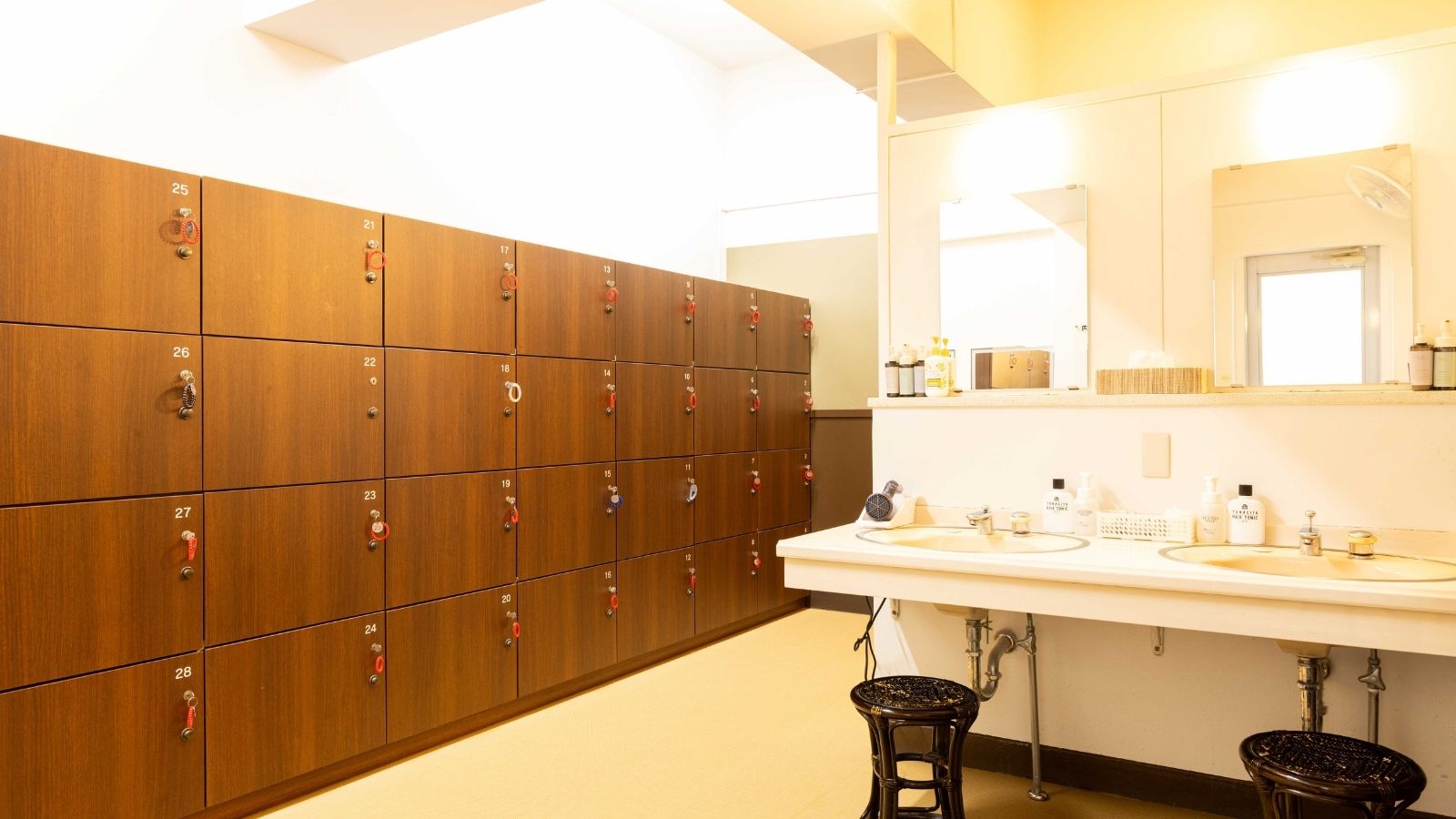 大浴場の脱衣場