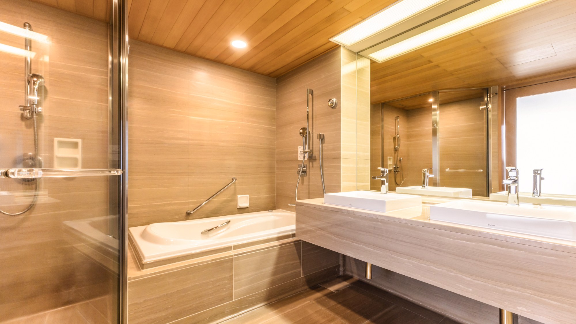 鎌倉スイート　バスルーム（最上階4階／59平米／禁煙）