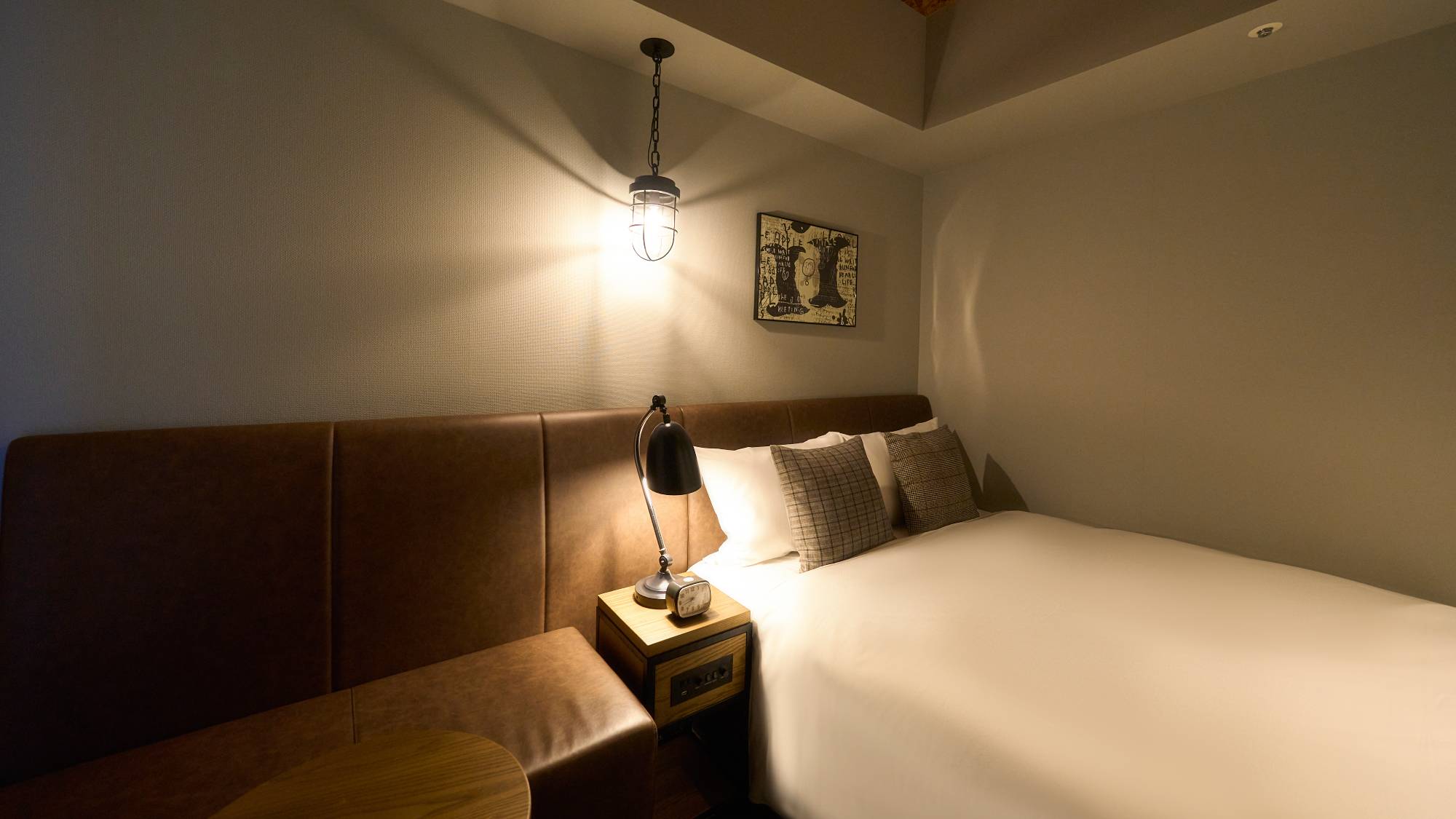 【モダレット】１～2名・15平米・ベッド幅140cm