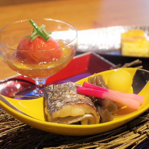   【ご夕食】一例。季節によって食材の変更の可能性があります