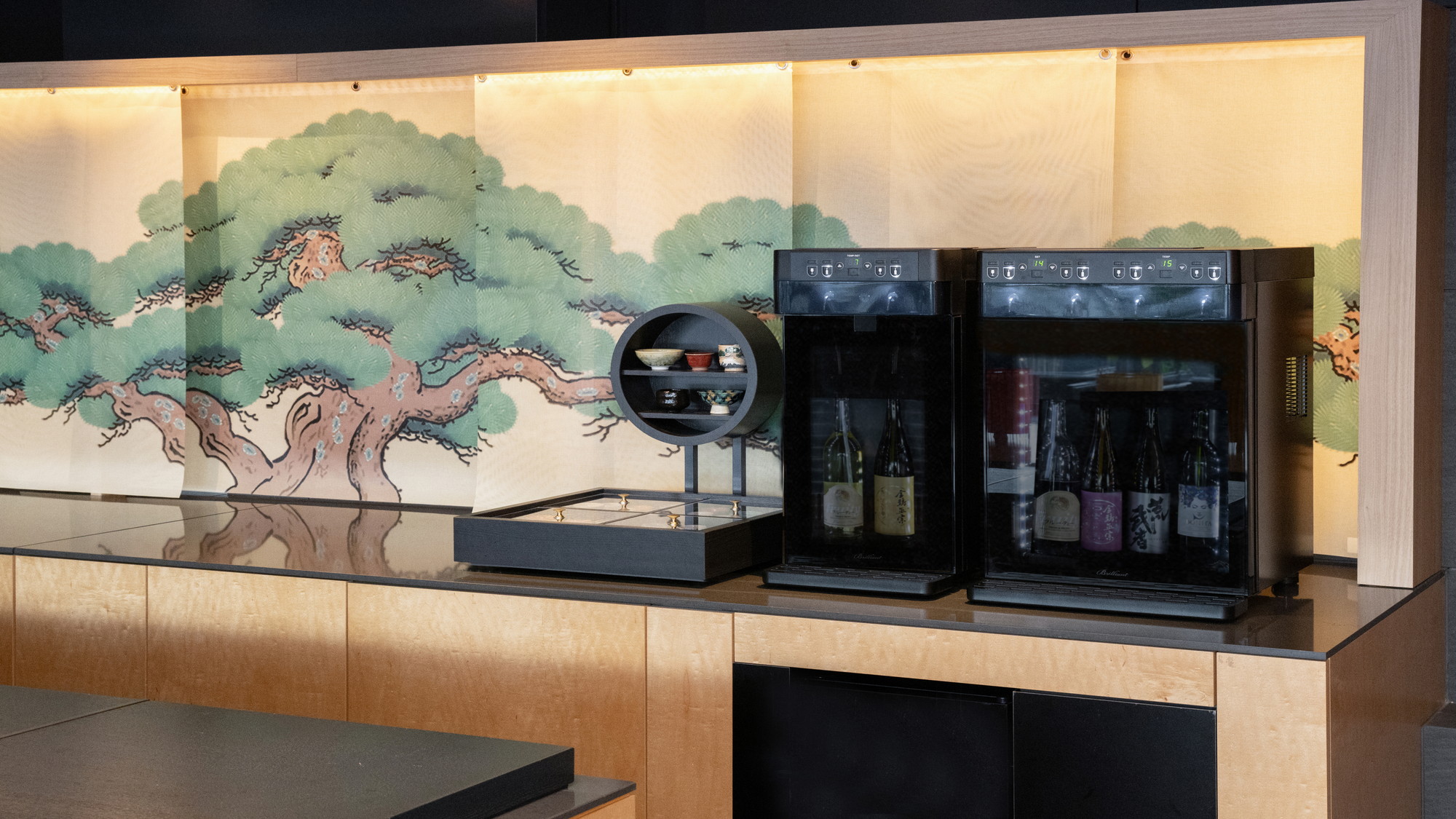 【ロビー／京都由来の日本酒とワイン】