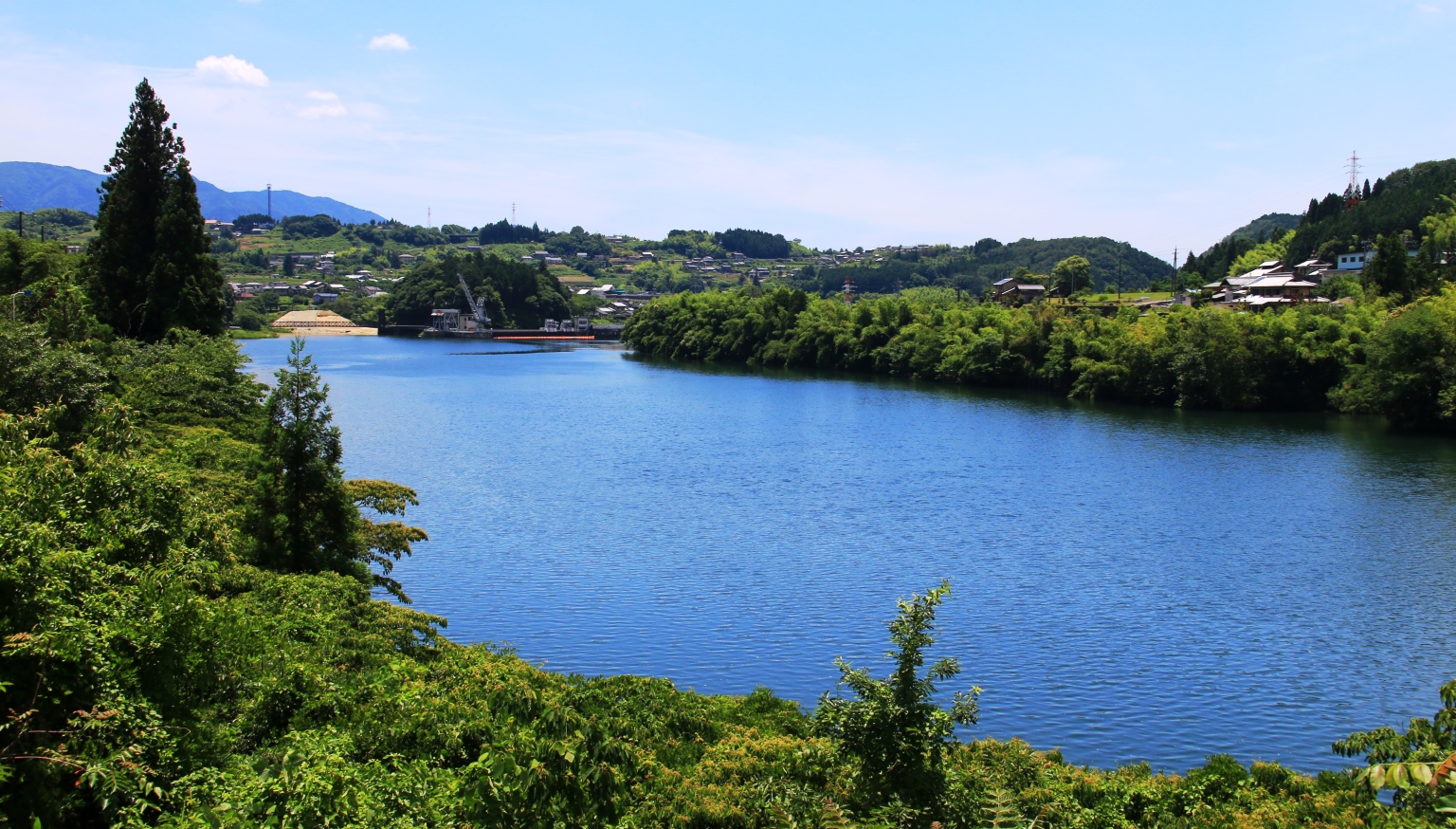 ☆＜当館周辺の様子＞木曽川河畔の静かな宿