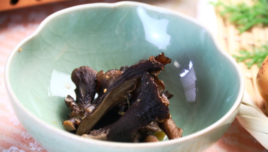 ☆【きのこ料理】小鉢-紫舞茸のごま和