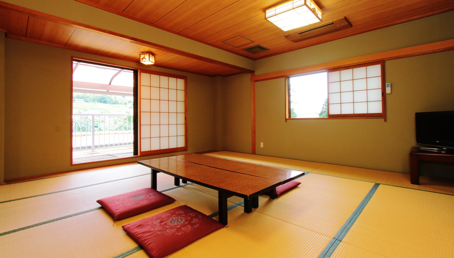 ＜お部屋の様子＞※人数により当館おまかせ部屋になります。