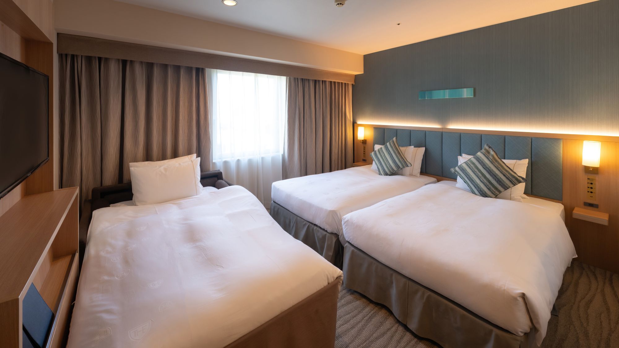 スーペリアツイン：23.7㎡　※3名利用時