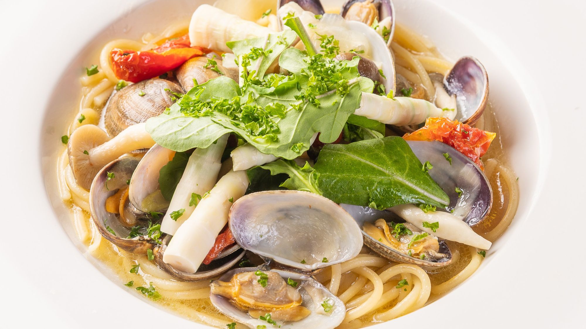 4月ランチメニュー★アサリと筍、ルッコラのボンゴレビアンコ