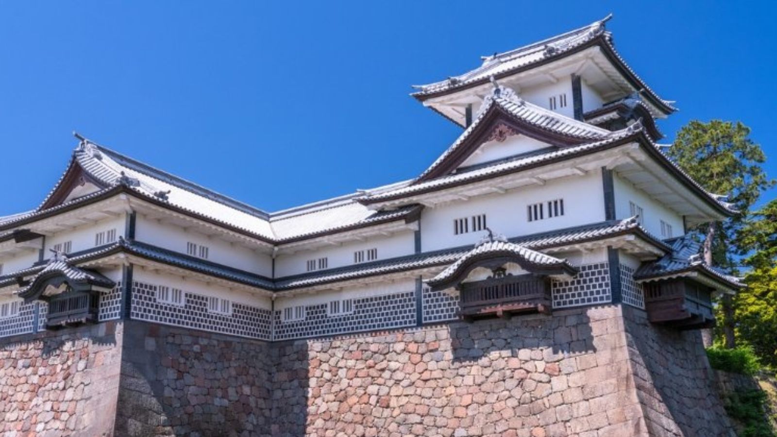 【金沢城】