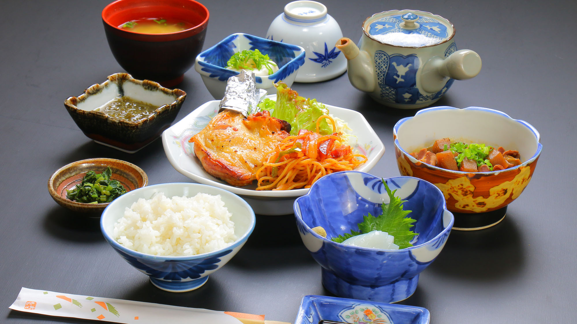 【夕食日替わり】大きい温泉で”ほっ”と一息♪《1泊2食付》