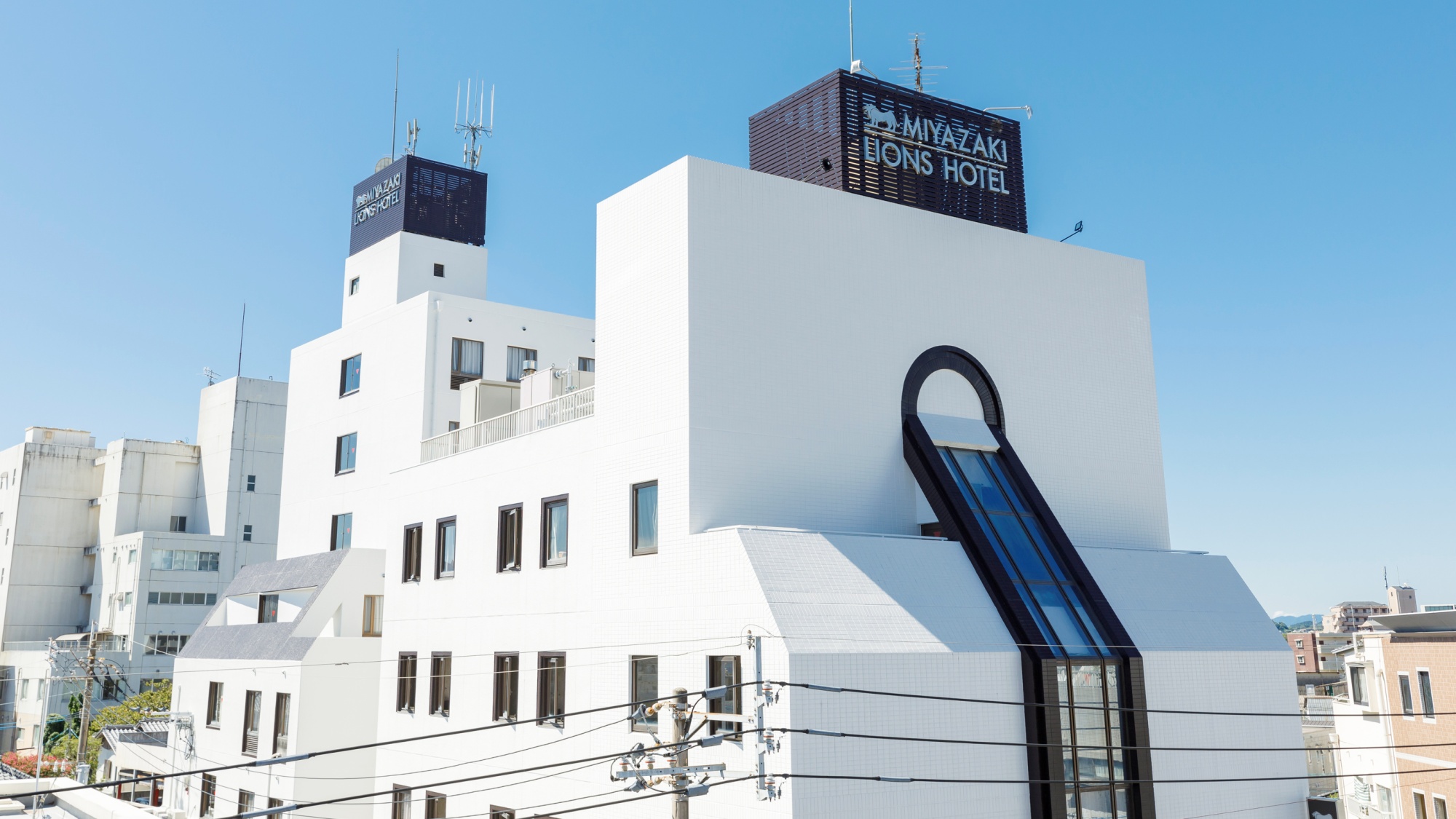 *外観/宮崎駅から車で5分、徒歩15分！天然温泉付で快適便利なビジネスホテルです！