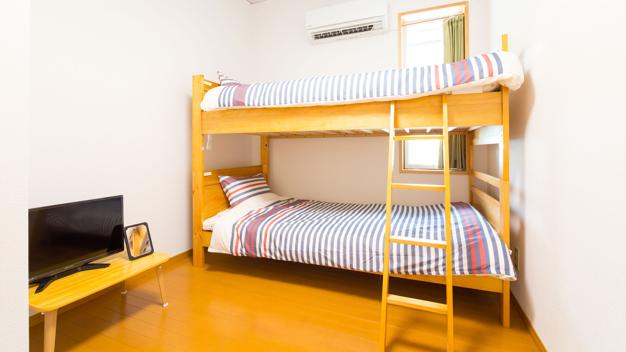 【2段ベットタイプ】童心に返って過ごす二段ベッド