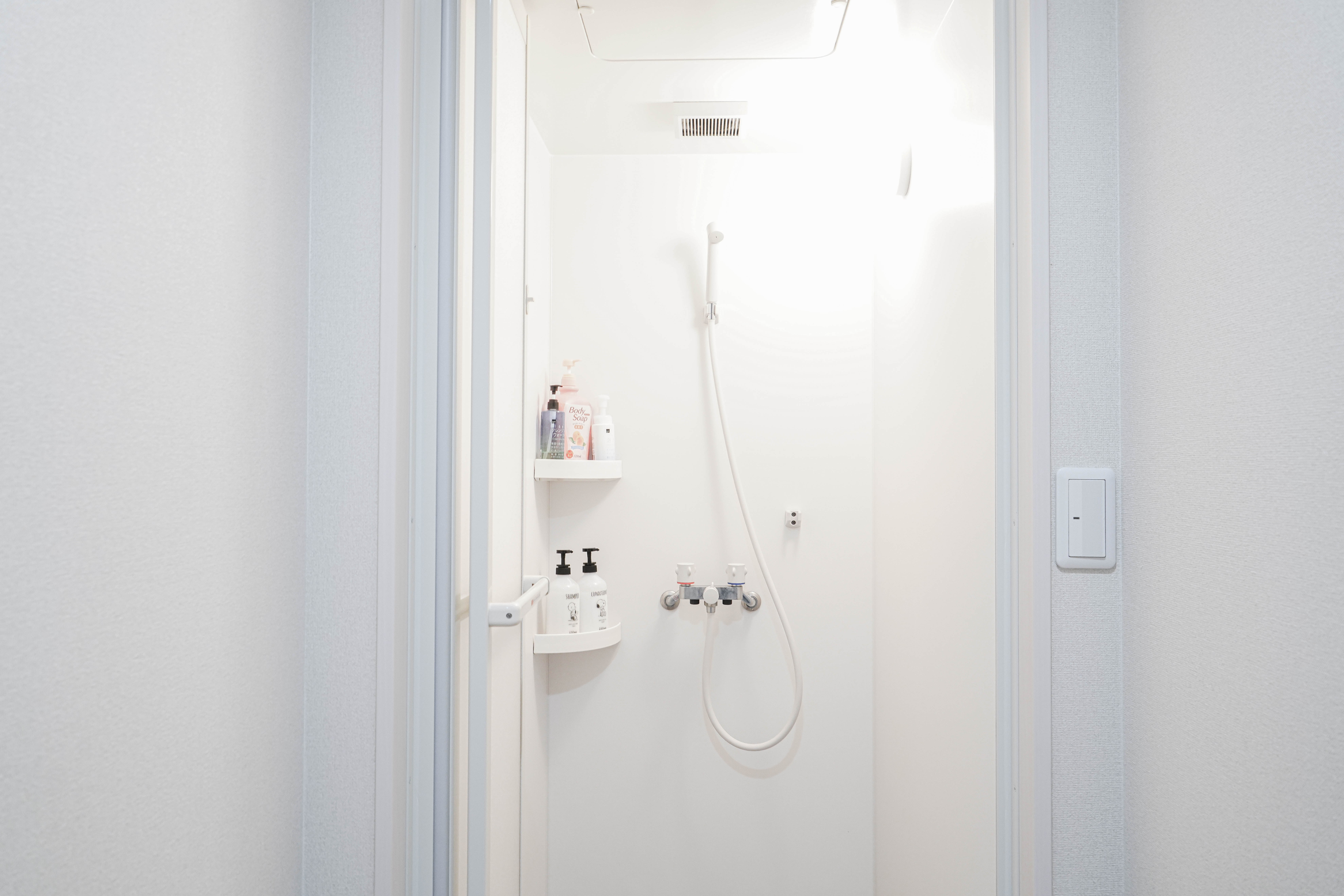 【シャワールーム】