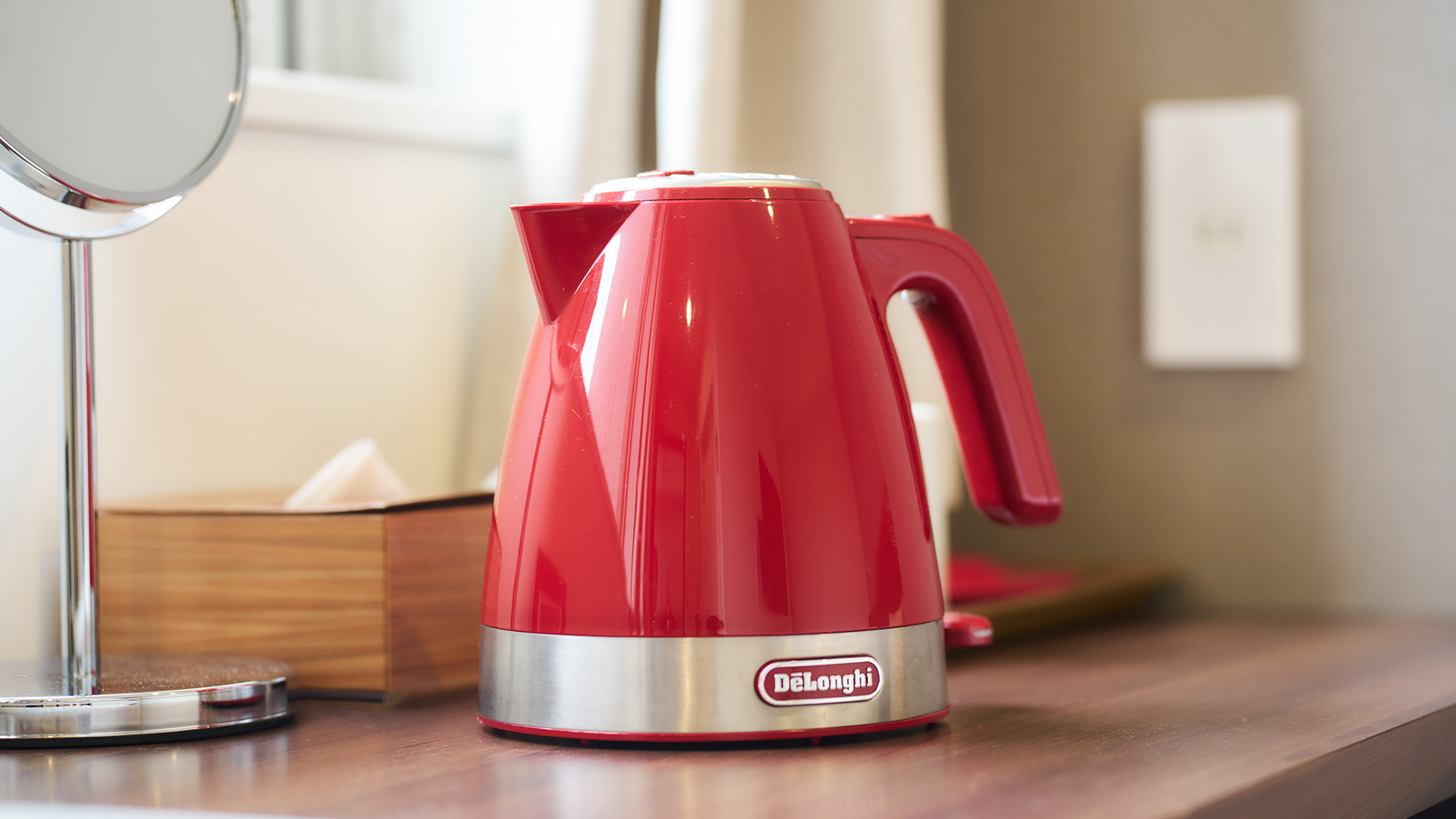 ・【部屋備品】湯沸かしポットを完備。のんびり温かいお茶でほっこりお過ごしください