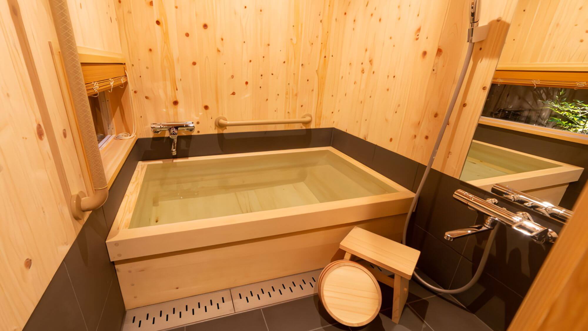 【甲子】半露天風呂