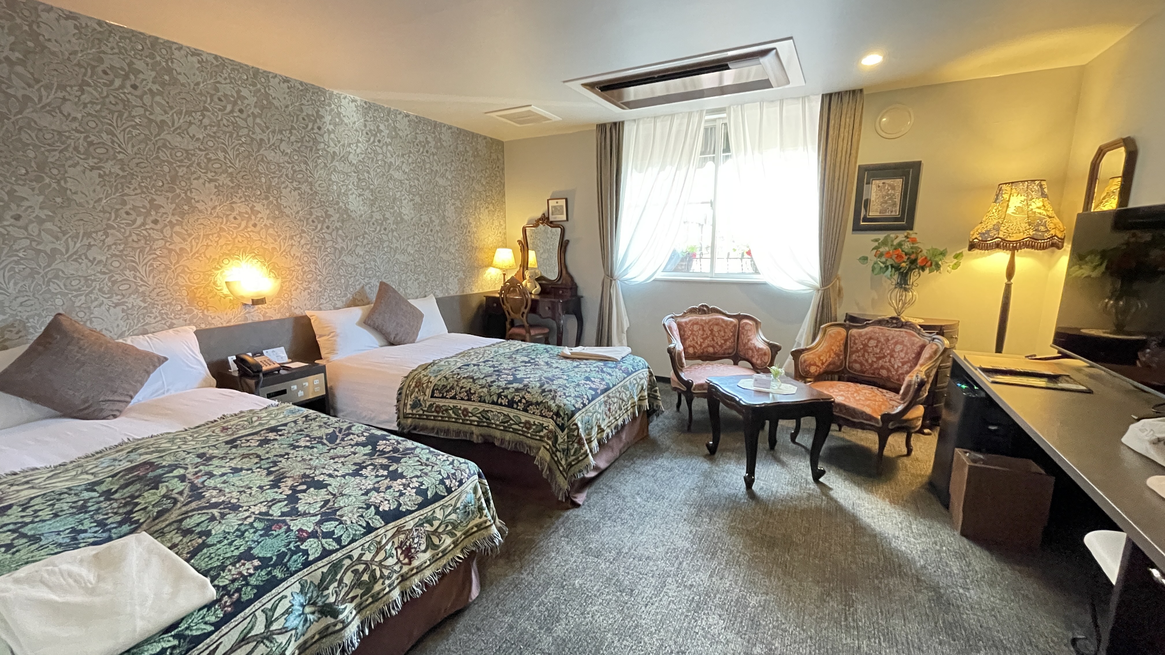 デラックスツイン（2階）※お子様不可【バス・トイレ別】