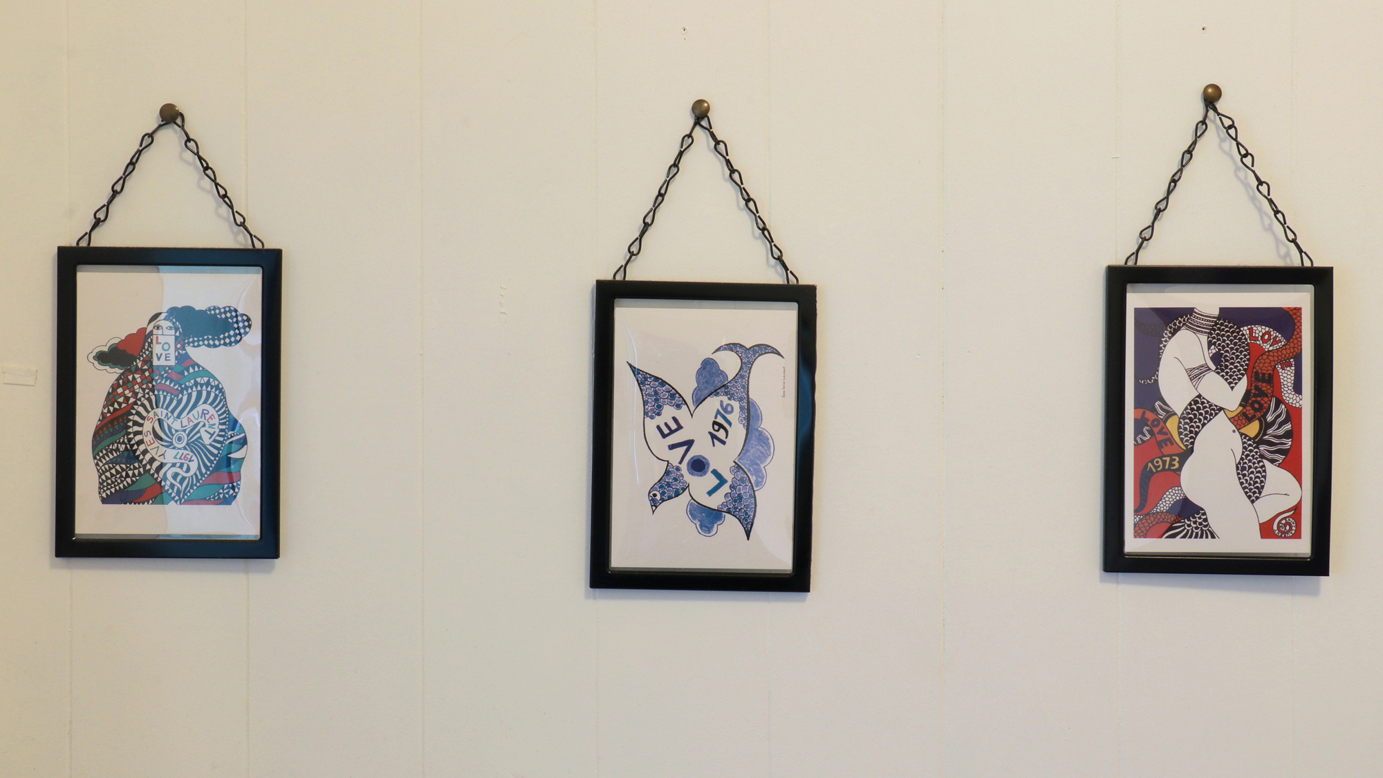 【バスルーム】アート作品を展示