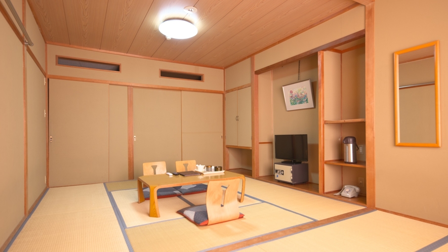 和室12畳のお風呂がお部屋についていないタイプのお部屋になります。