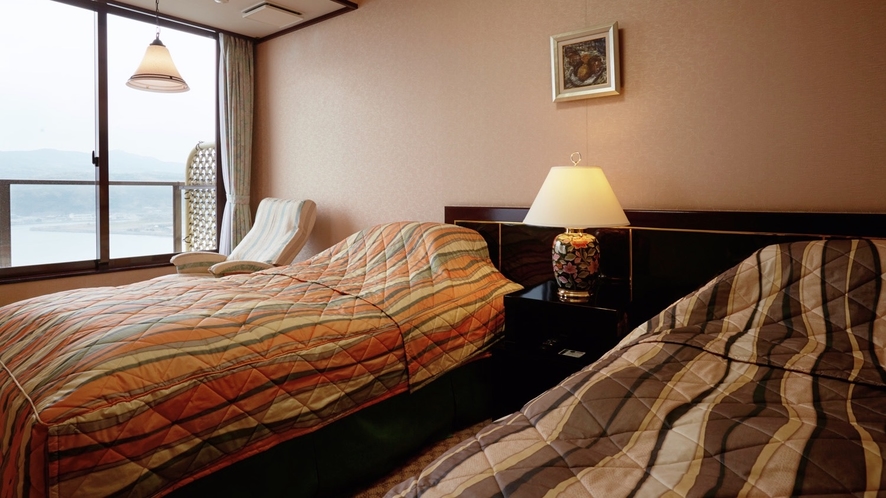 朝凪の棟【最上階特別室 (和洋室) 和室12.5畳＋リビング＋ベッドルーム 】
