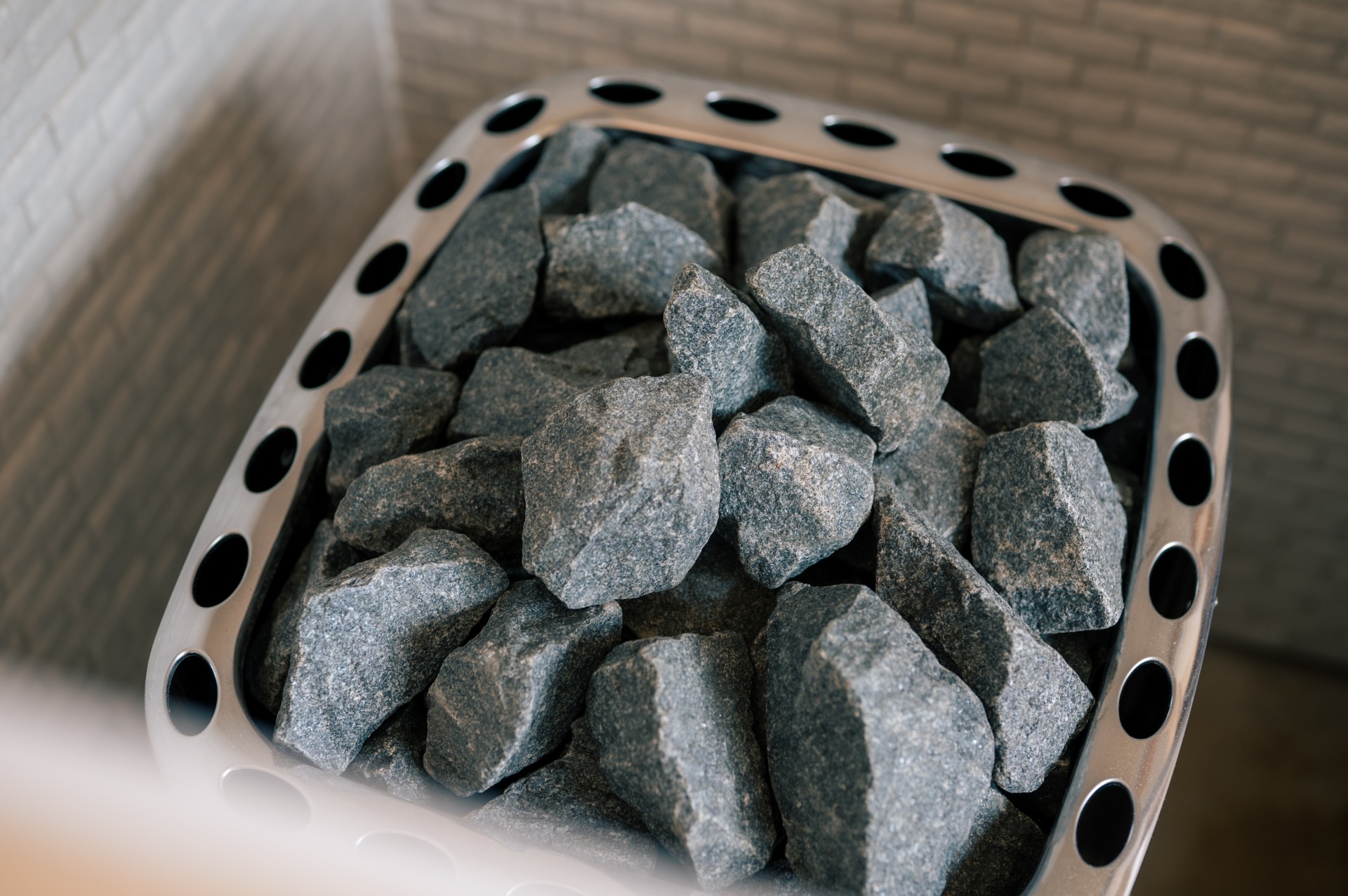 白サウナ　本格ストーブ