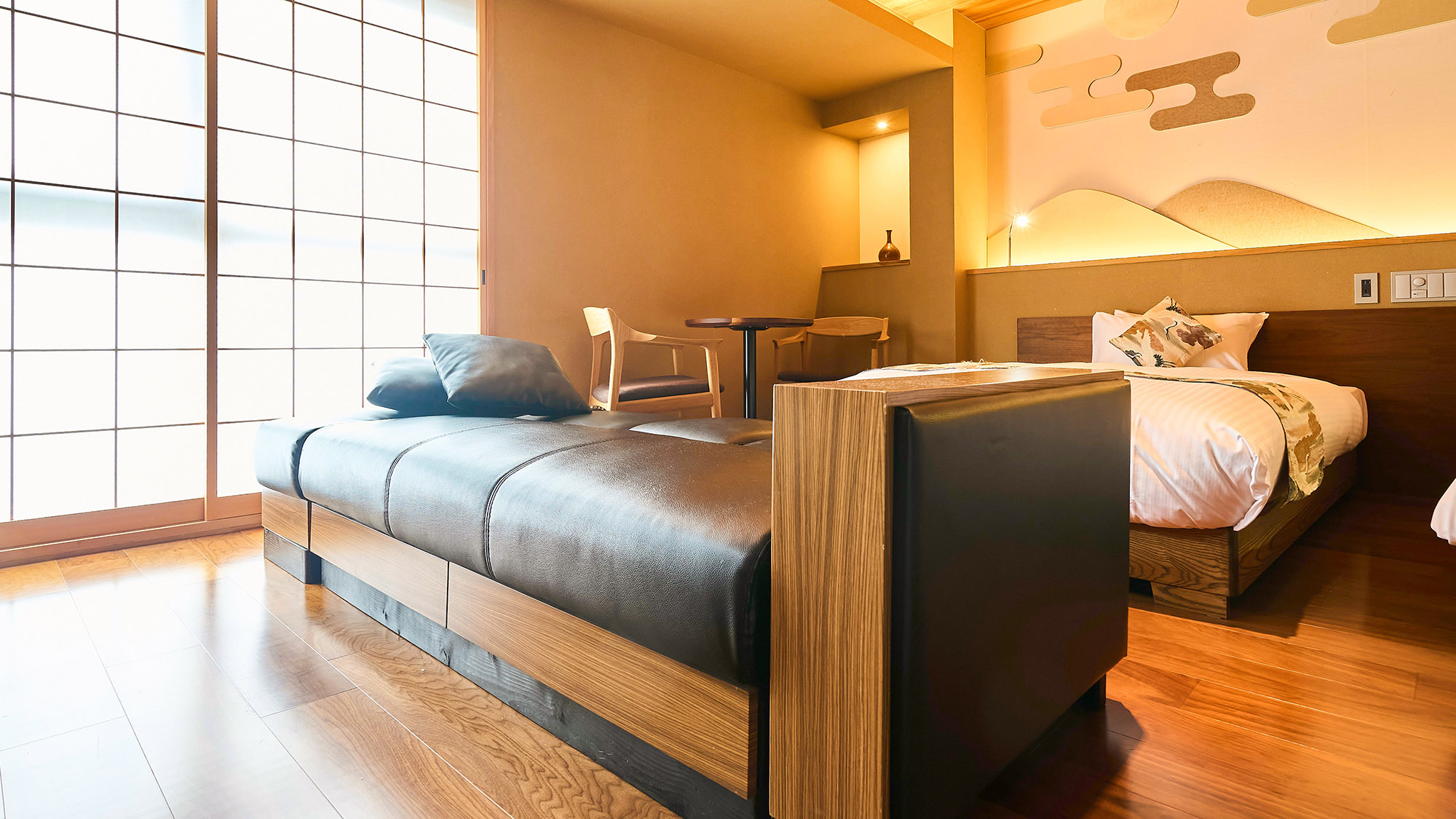 ・【スーペリアツイン】ソファーベッドをご利用いただくと3名様までご宿泊が可能です