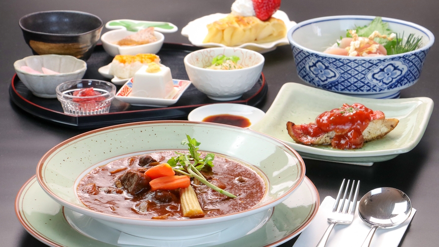 【2食付き】お食事はペットと一緒にダイニングで♪じっくり煮込んだ特製ビーフシチュー♪