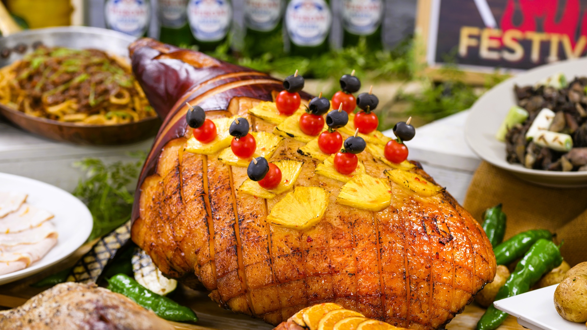 5/11～7/17期間「肉フェス」開催！【ライブ／骨付き豚もも肉を豪快に切り分けてご提供】