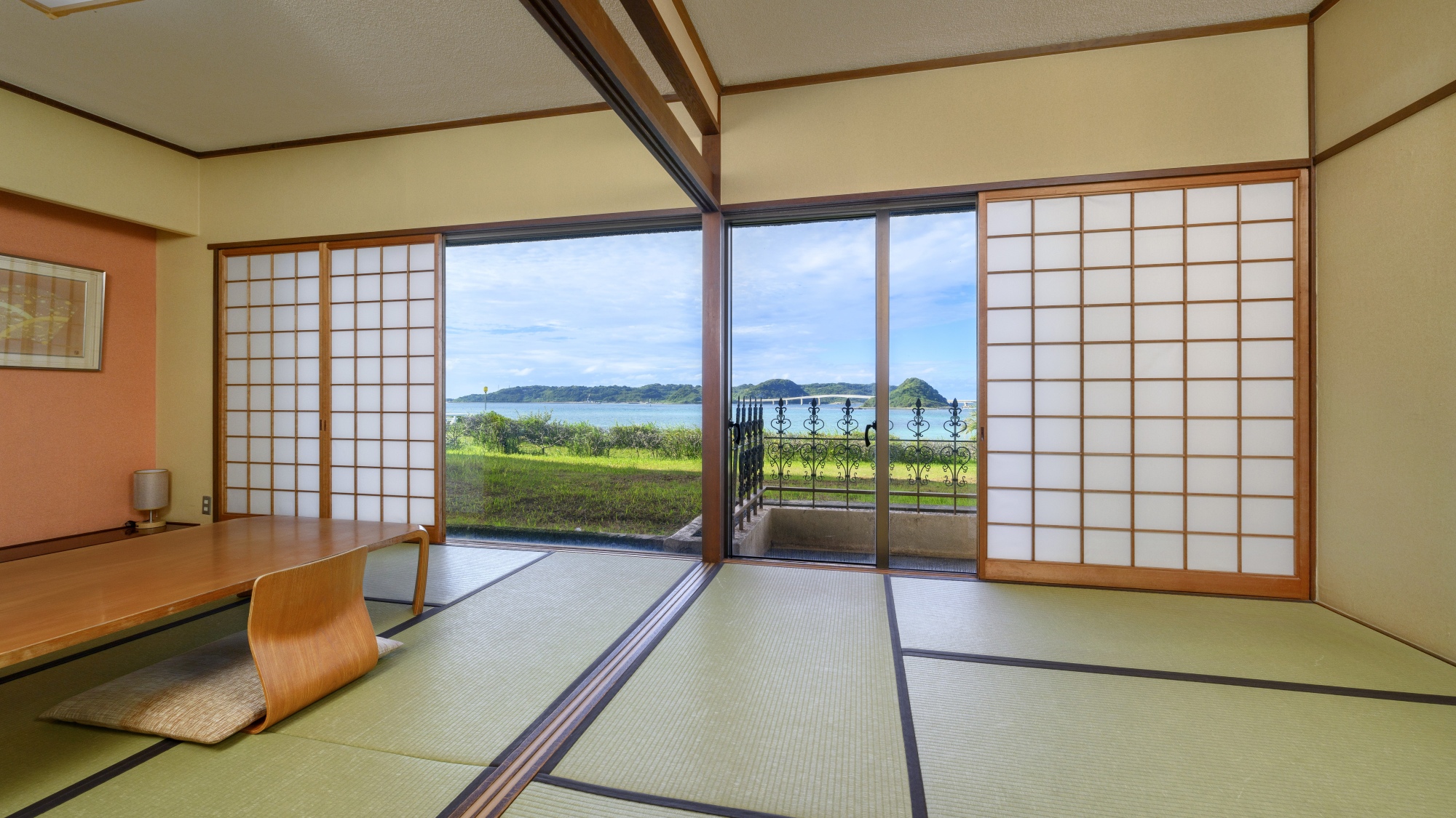 角島大橋側　二間和室　８畳＋4.5畳（禁煙）