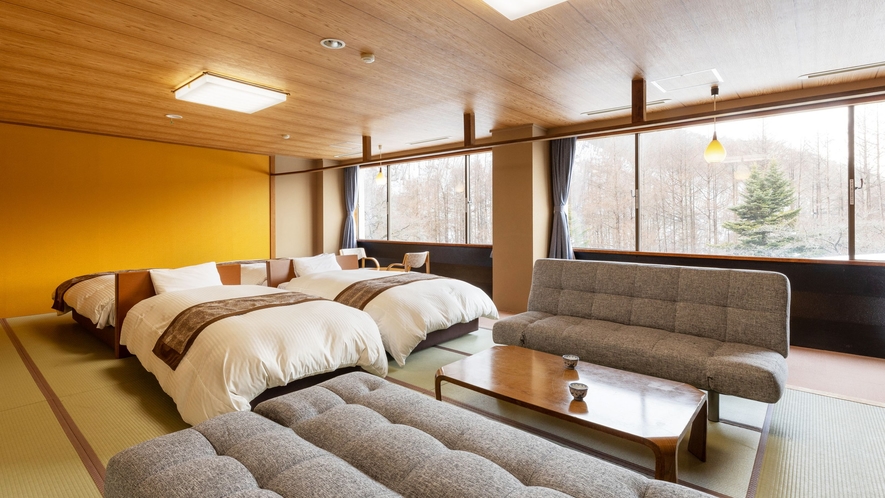 【ザ・メイン／和室フォースルーム】4つのベッドを配置した広々とした20畳のお部屋です。