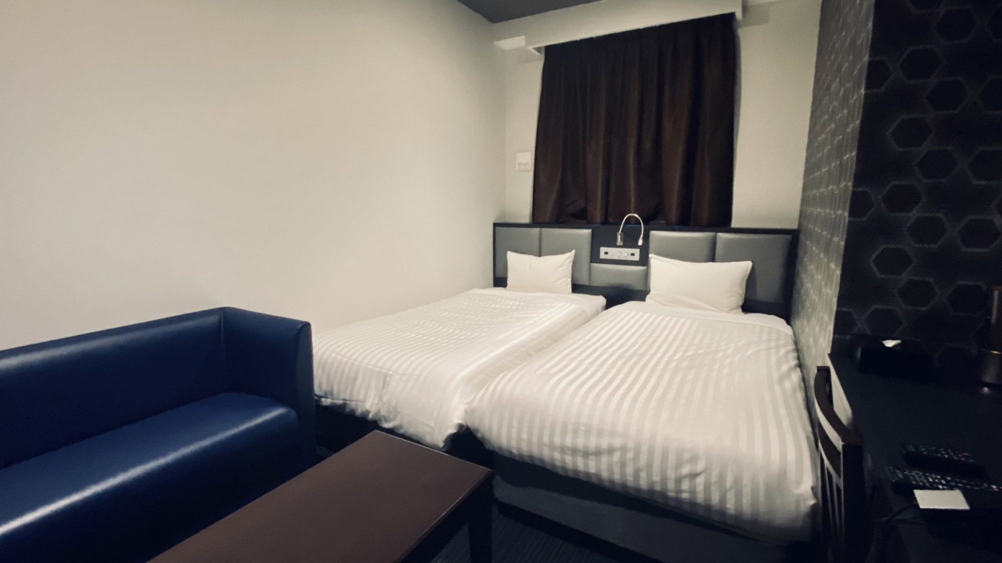 ツインルーム｜各お部屋で無料wi-fiの利用が可能です