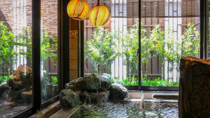 【女性】内湯 (湯温:40~41℃)