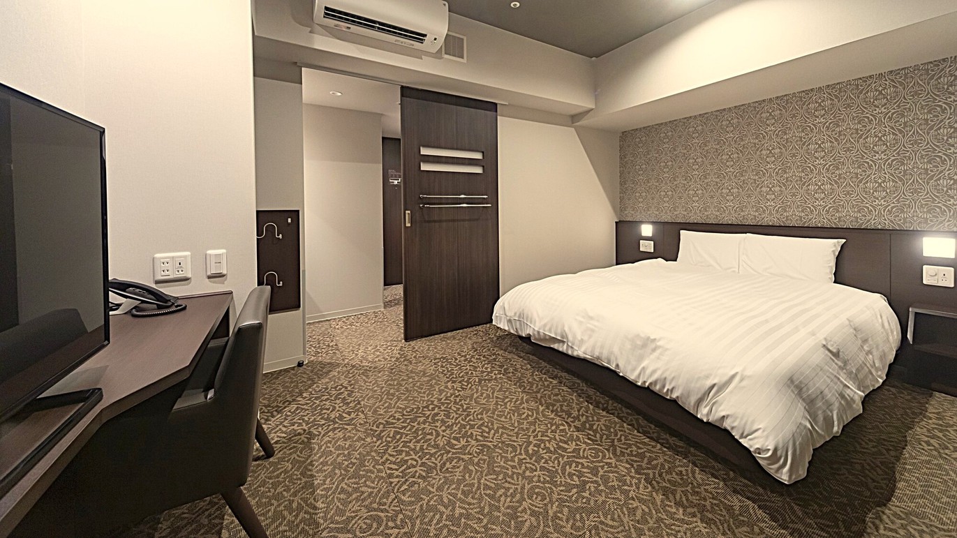 【クイーンルーム】21.7平米◆エアウィーヴ社制ベッド(160cm×195cm)