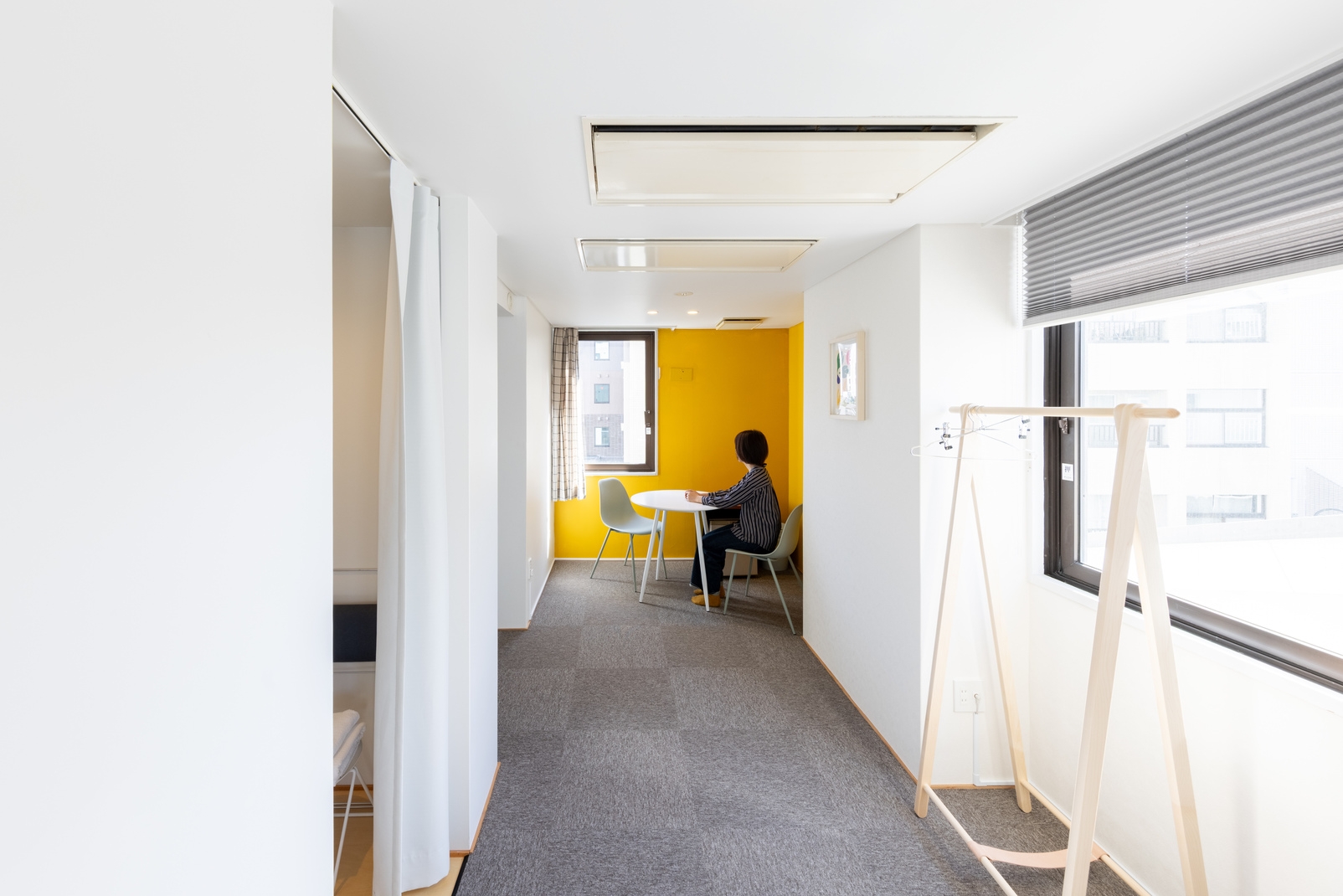 【角部屋スイートルーム】金沢駅徒歩5分♪最大2名(セミダブルベッド2台）・Crasco旅音301号室