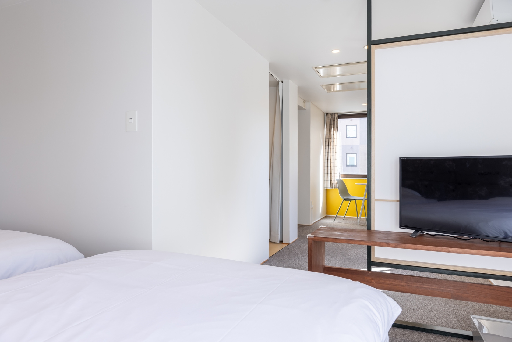 【角部屋スイートルーム】金沢駅徒歩5分♪最大2名(セミダブルベッド2台）・Crasco旅音301号室