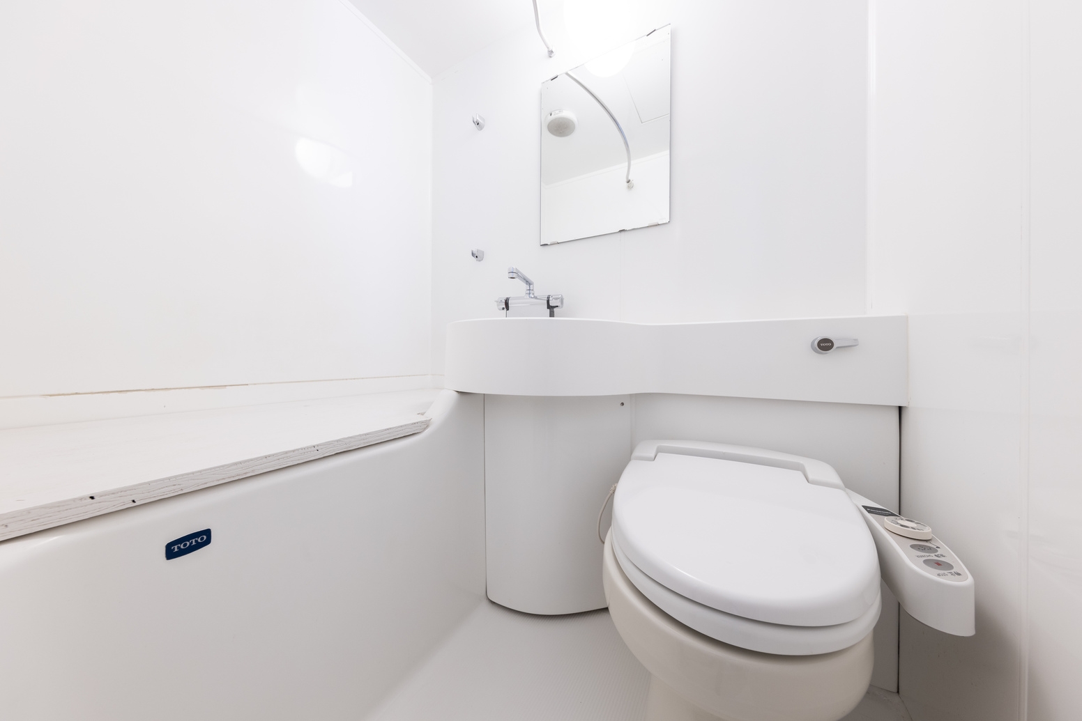 【基本プラン】金沢駅徒歩5分♪最大2名(ダブル2台ツインルーム）・Crasco旅音205号室