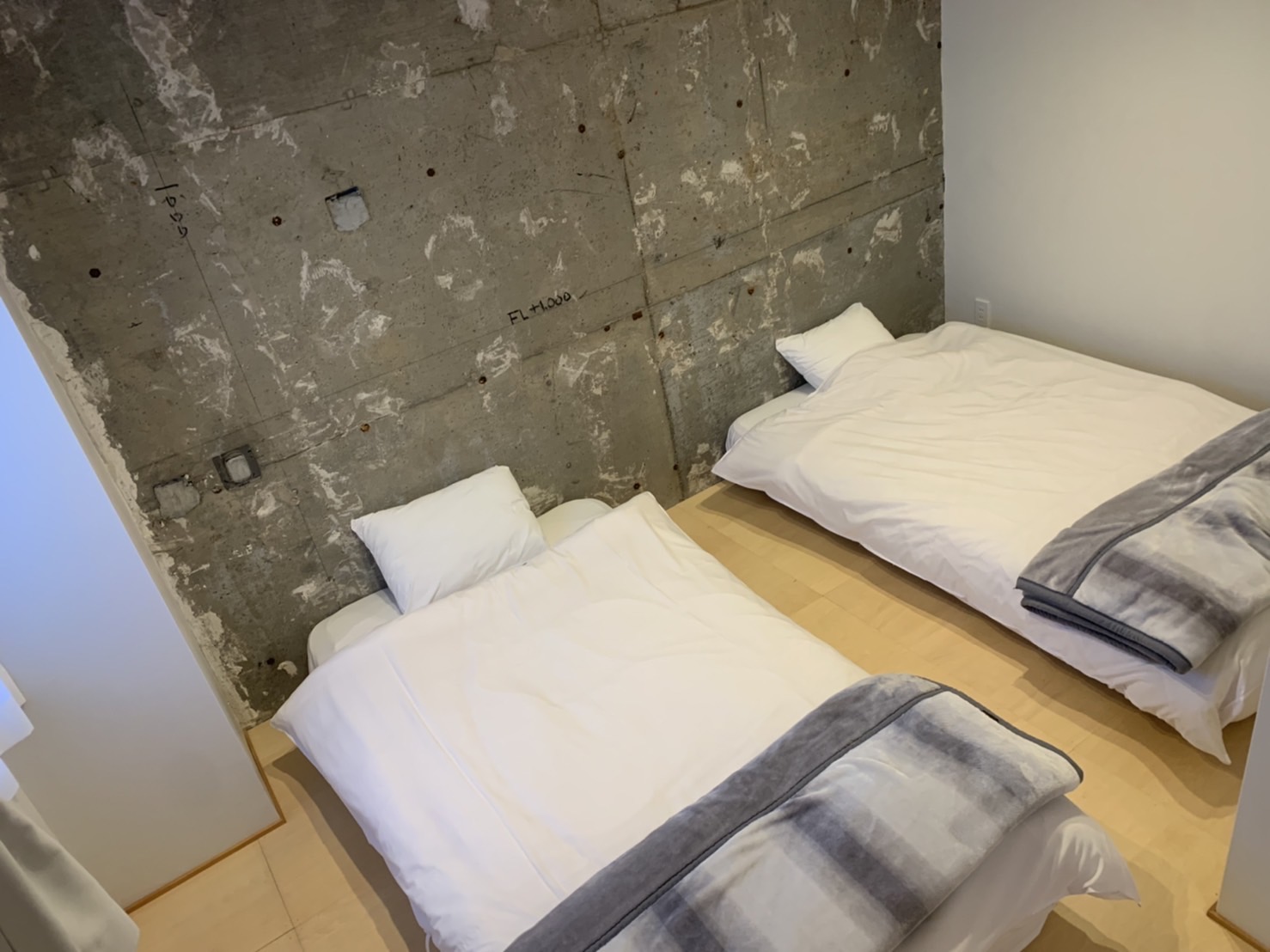 5人部屋（ベッド×2、布団×3）