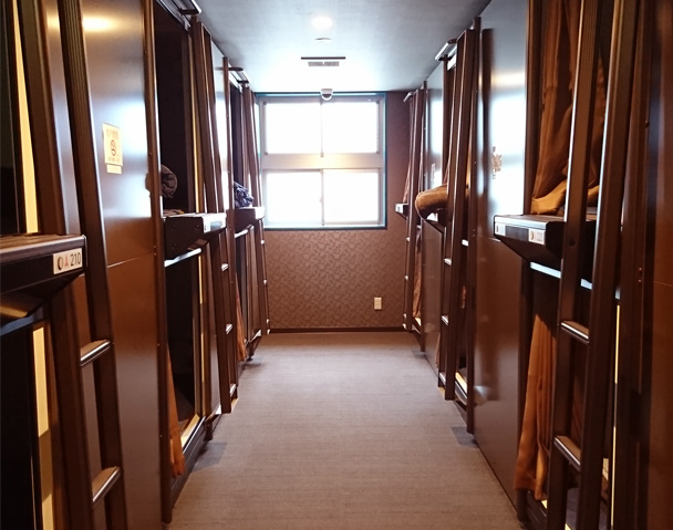 pr記事 島根県益田市 益田駅徒歩3分のカプセルホテル アネックス益田 女性フロアにのみ 鍵付きの完全個室あり 遊都総研pr