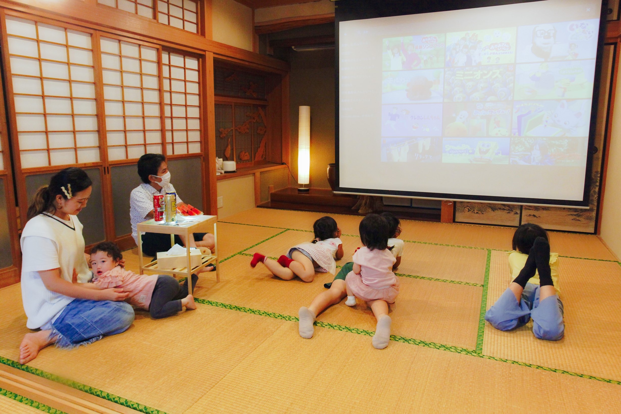 【半露天風呂のある一棟貸し】プライベート映画館・こだわり寝具アメニティ　※BBQガレージご利用無し