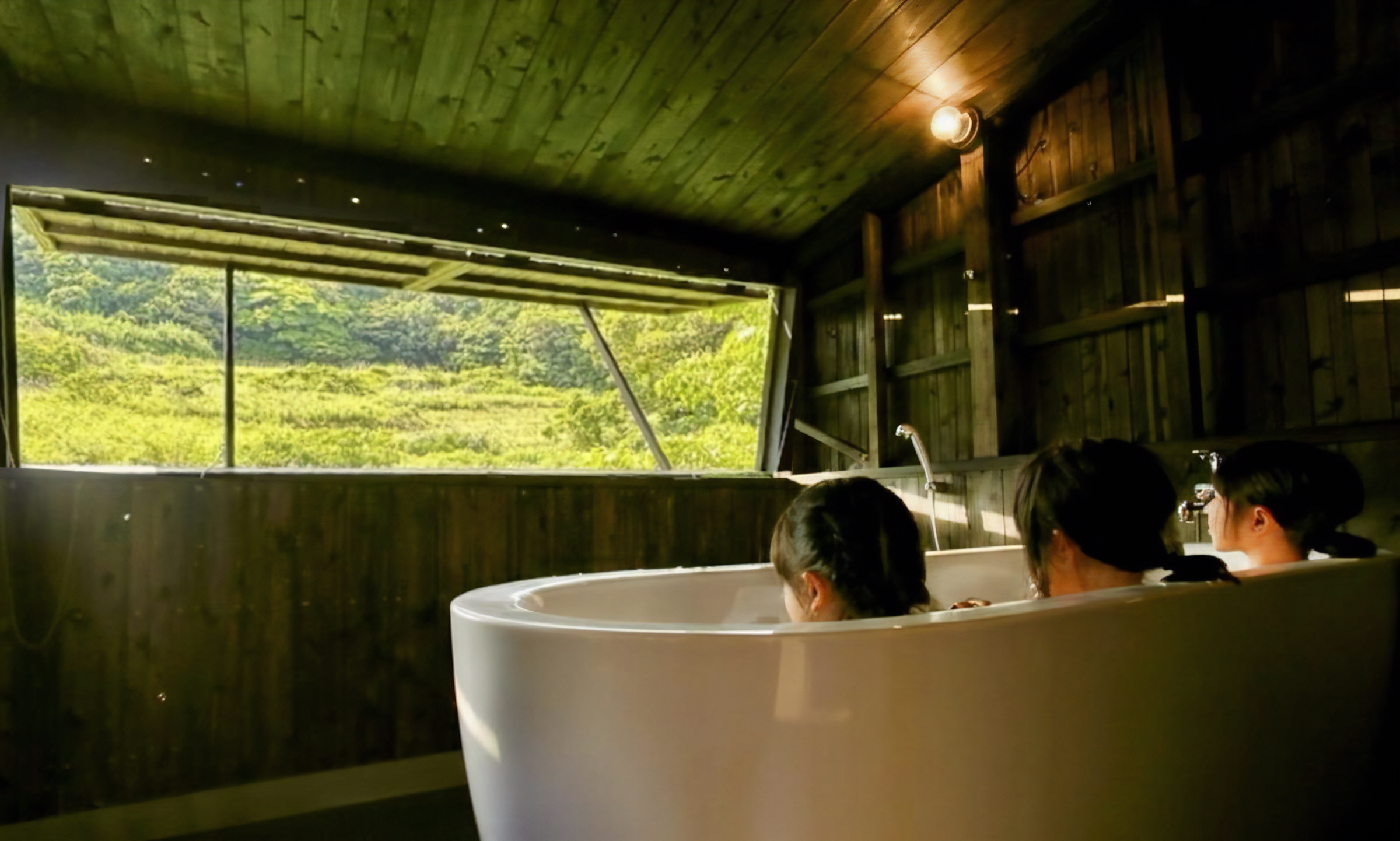 よこた自慢の半露天風呂