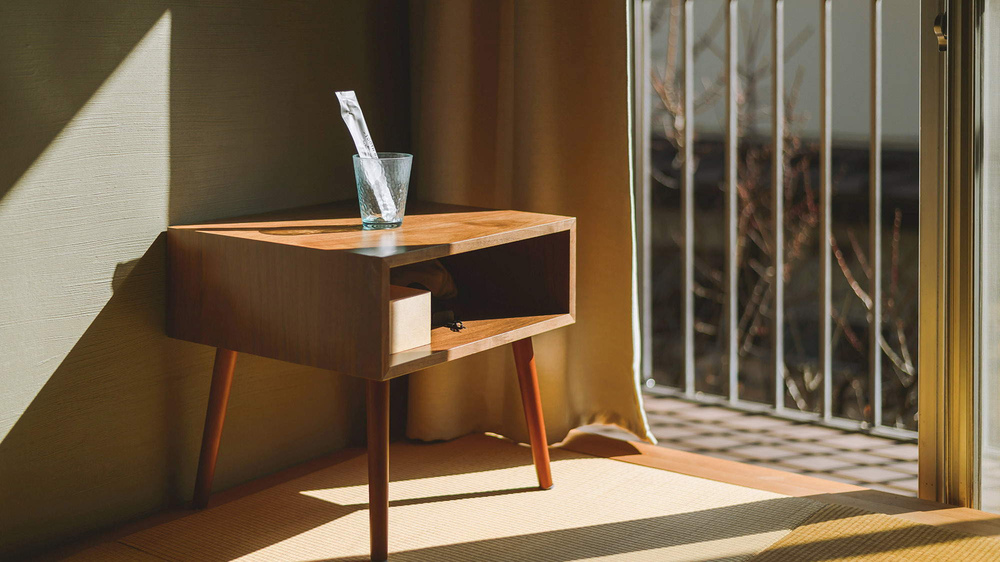 【新館和室/角部屋】ミニテーブルがついております