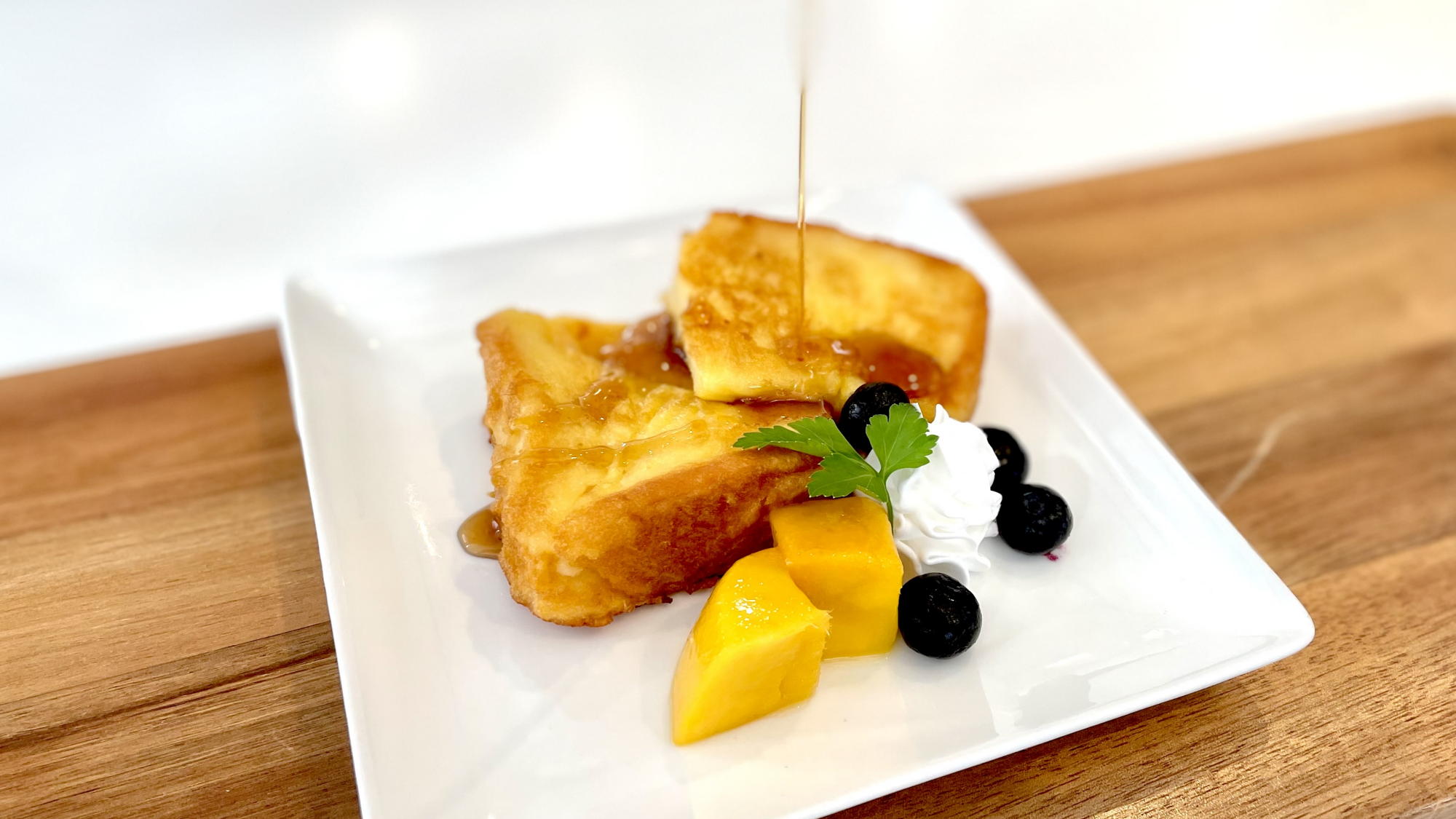 外はこんがり、中はふんわり。やさしい甘さのフレンチトースト。