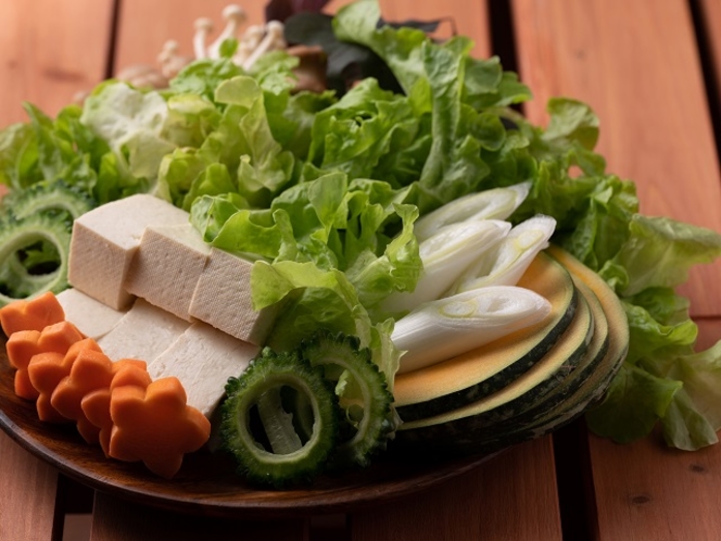 “たっぷり”島野菜と島豆腐の盛り合わせ