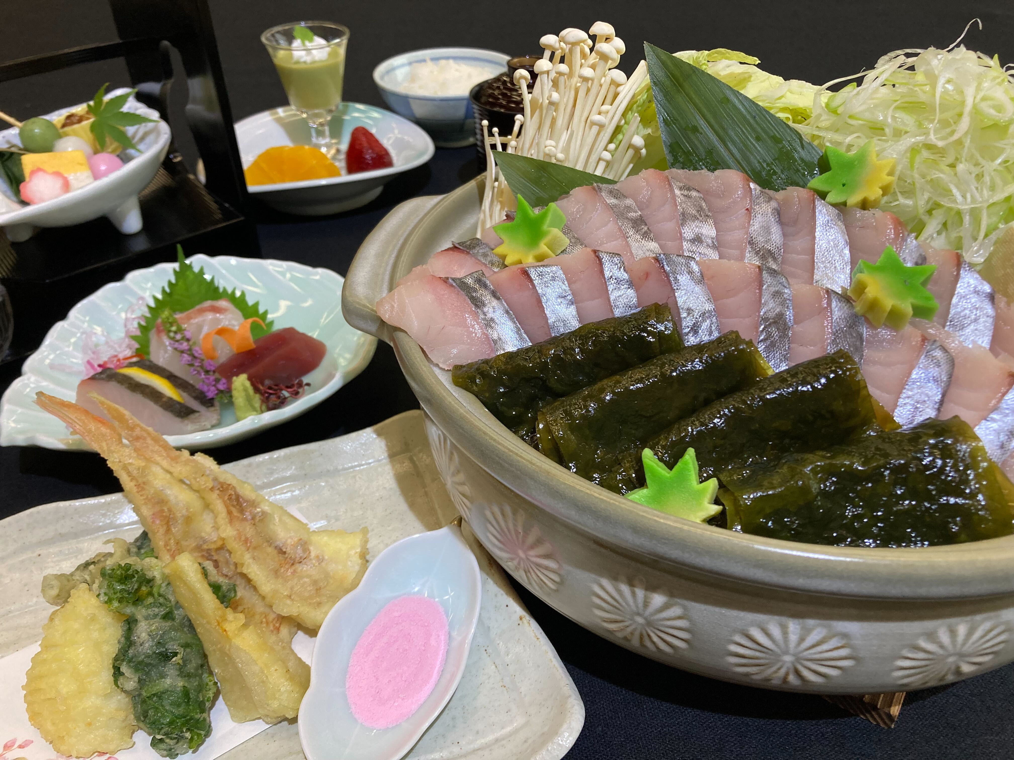 春　和み御膳　ひとはめ若布と鰆の海鮮鍋