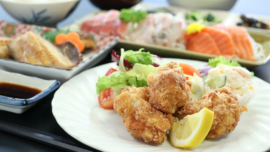 【1泊2食付】6月までの宿泊者へ特典付◎ボリューム満点の日替わり定食♪《Wi-Fi完備・駐車場無料》